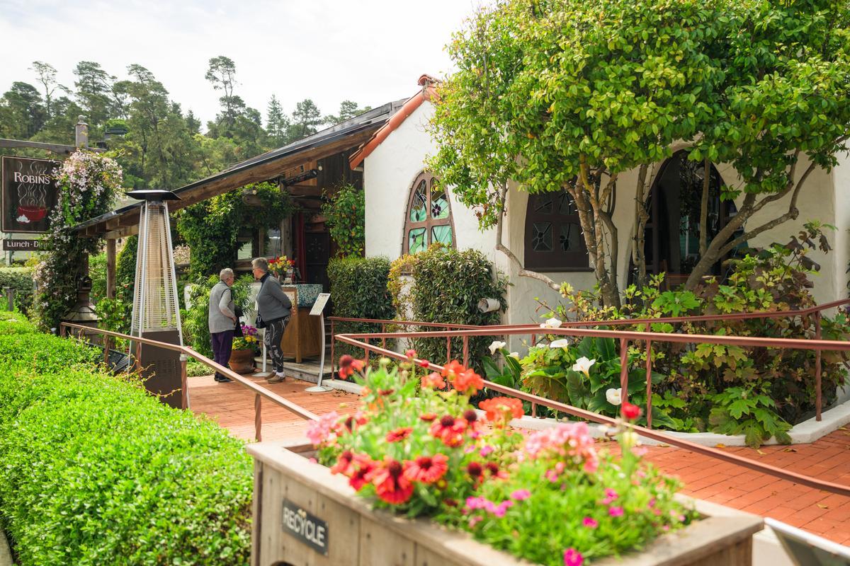 outside of Robin's restaurant in Cambria, CA