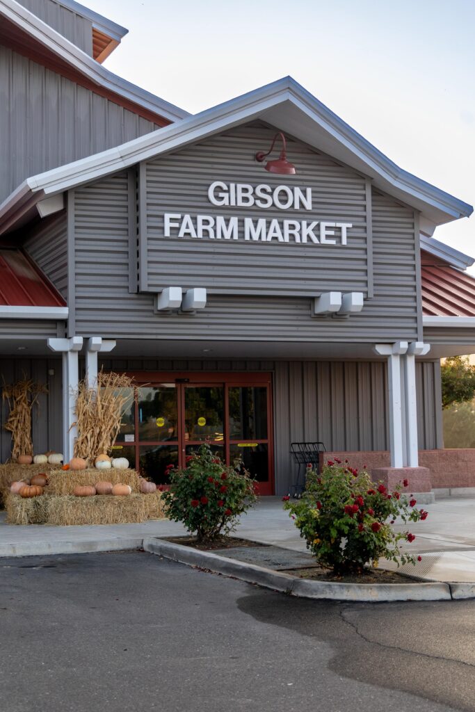 exterior of Gibson Farm Market in Fresno, CA